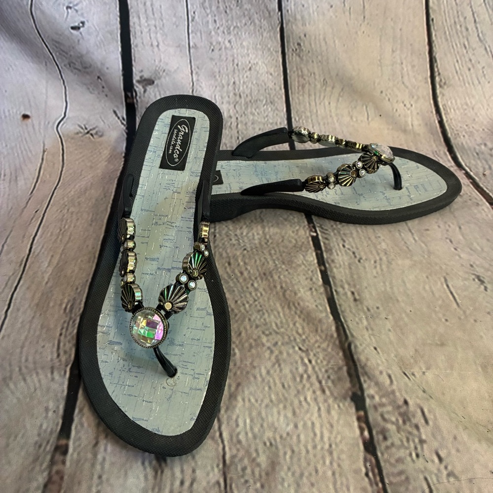 Grandco Women’s Black Seashell Jeweled Bahama Flip Flop Thong‎ Sandals Sz 11 EUC